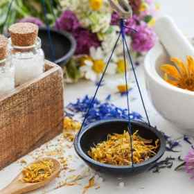 Healing Herbs - Savon aux 5 fleurs d'urgence Rescue, Miel, Propolis & Calendula - Julian Barnard Healing Herbs 1 - mesfleursdeba