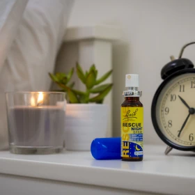 Rescue - Présentoir 12 Rescue spray nuit SANS alcool 20 ml Bach Original Bach Original Nelsons 6 - mesfleursdebach.com 